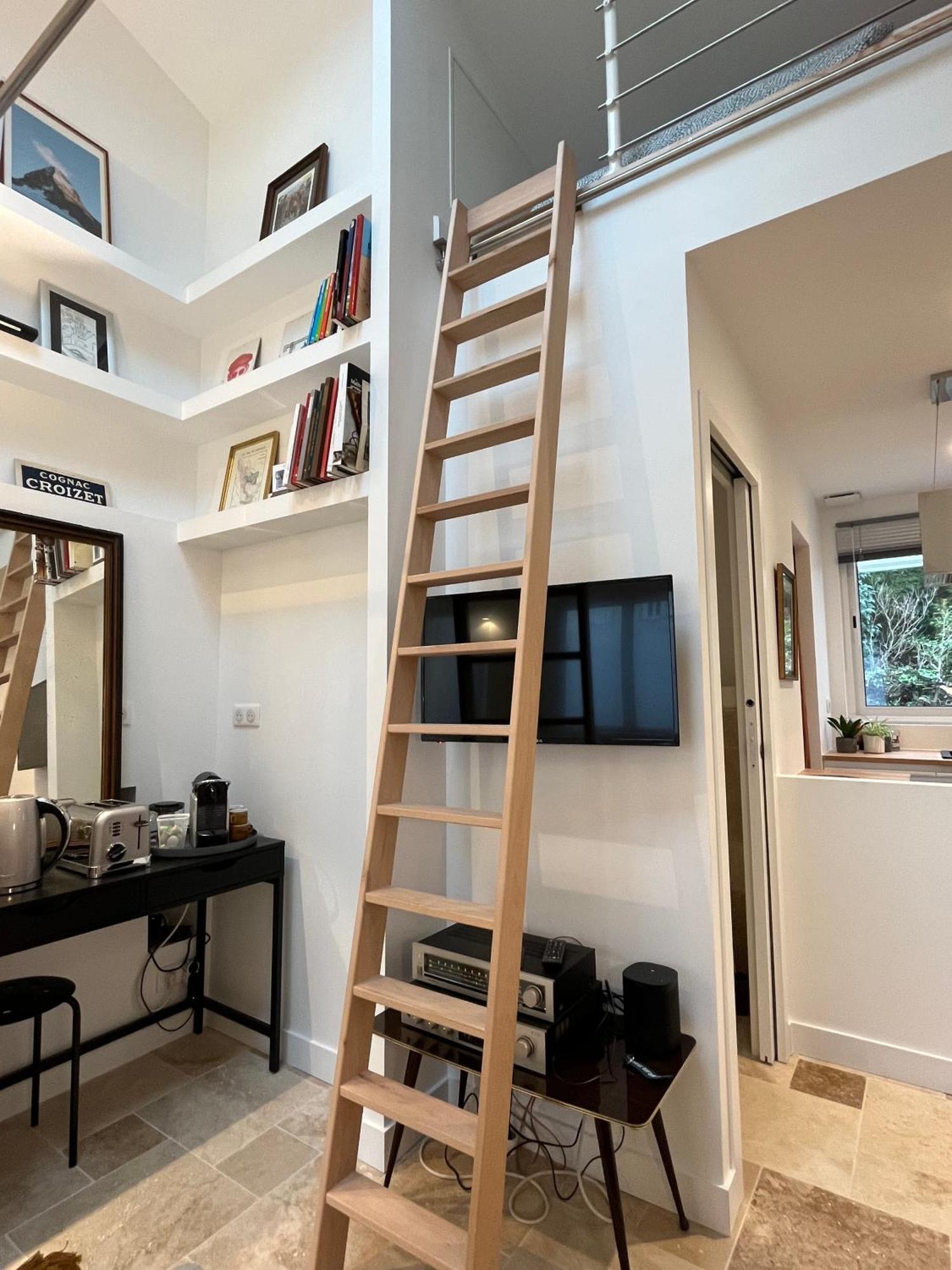 Apartamento Loft Avec Terrasse Et Jardin Angulema Exterior foto